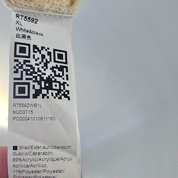 Heart Patterned Sweater - Black and Cream - Picture 9 of 16